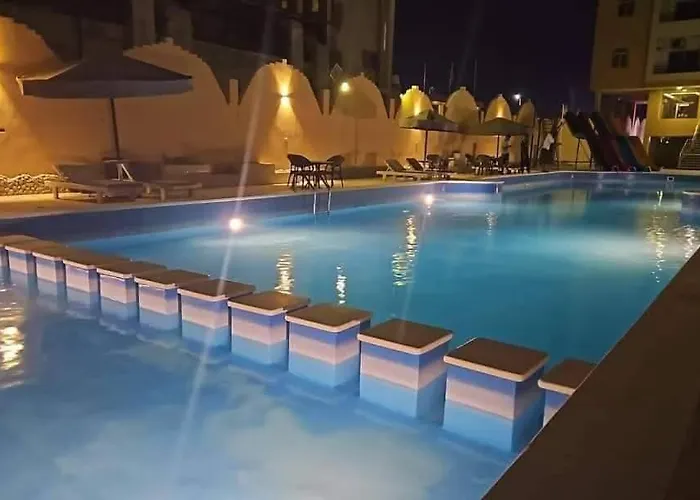 كومباوند فوكس هاوس